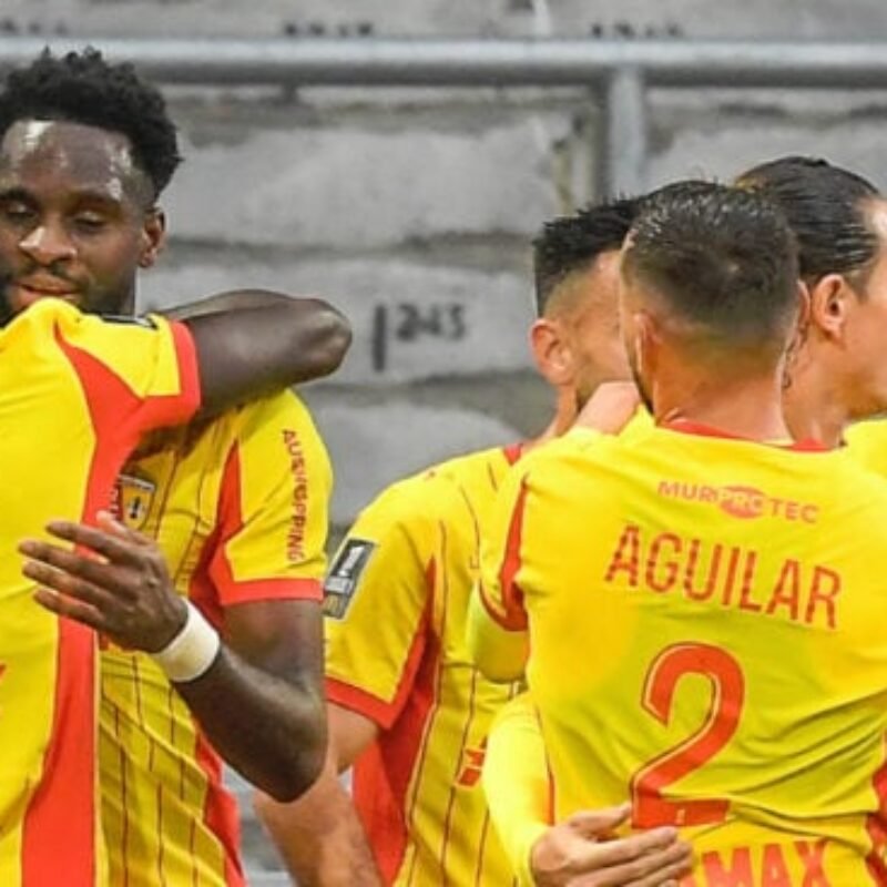 Lens retrouve le podium