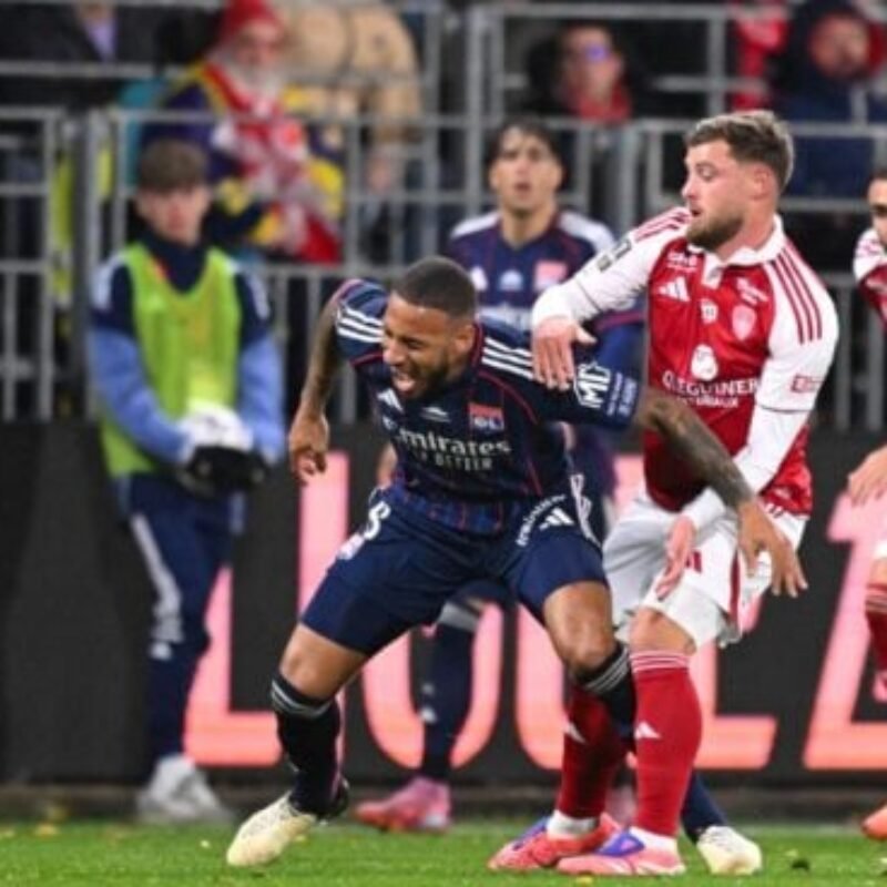 L’OL résiste à 10 contre 11