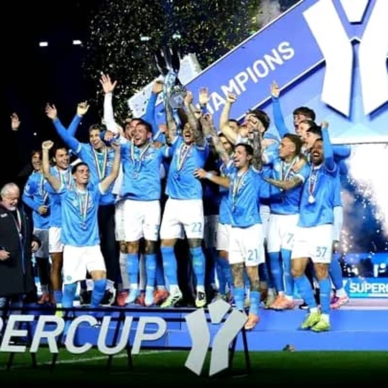 SUPER COUPE D&rsquo;ITALIE ! Doublé signé David Neres, le Napoli s&rsquo;impose et s&rsquo;offre la super coupe d&rsquo;Italie face à Bologne !