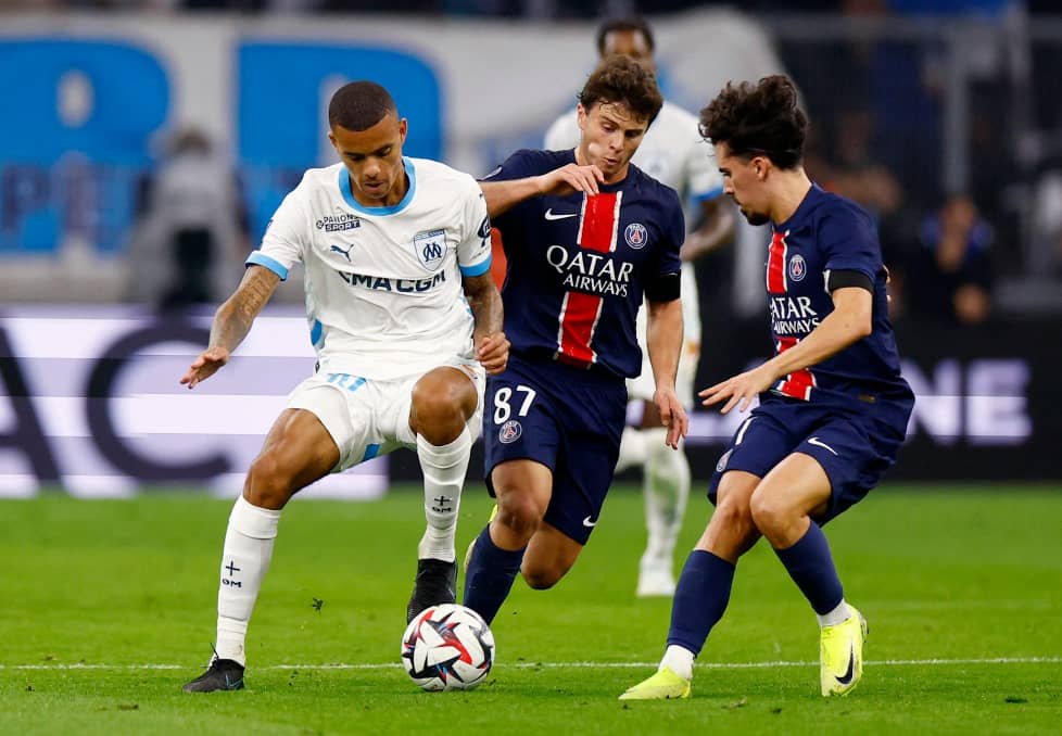 You are currently viewing Ce Jeudi 8 janvier 2026, au Koweït, le Paris Saint-Germain a remporté son 14e Trophée des champions au terme d&rsquo;un scénario complètement fou (2-2, 4-1 au t.a.b.).