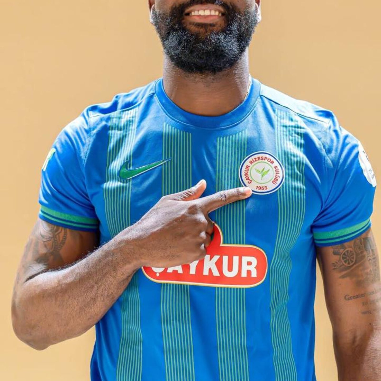 Officiel! Frantzdy Pierrot signe en Turquie !