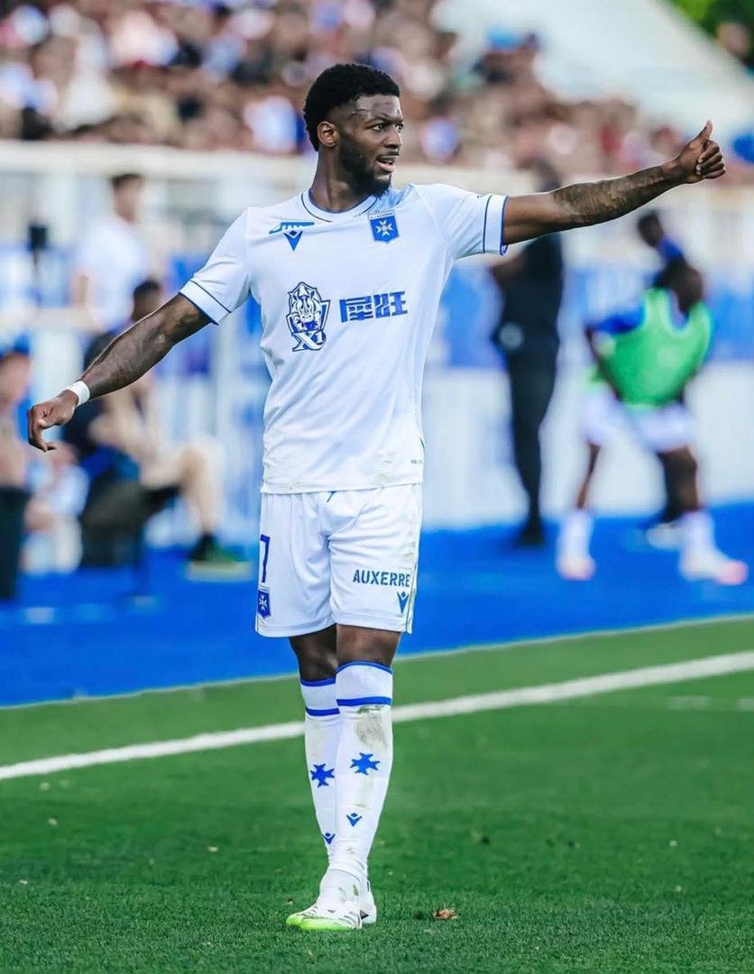 You are currently viewing Foot Expatriés, Ligue 1 : Le milieu haïtien, Josué Casimir s’est offert son premier but de la saison avec l’AJ Auxerre ce dimanche!