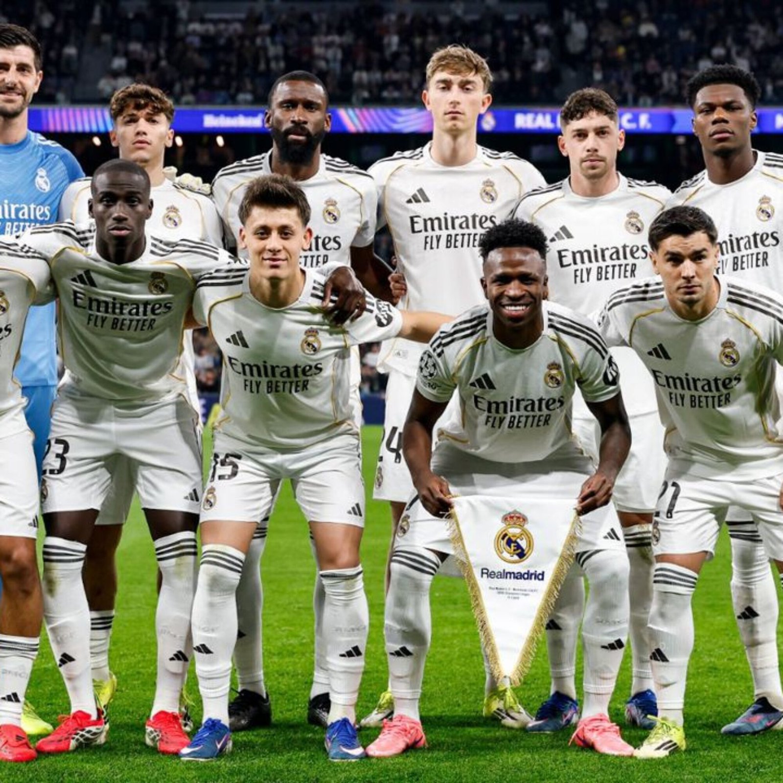UCL huitième de finale aller: Fede Valverde exceptionnel, le Real Madrid surclasse Manchester City!