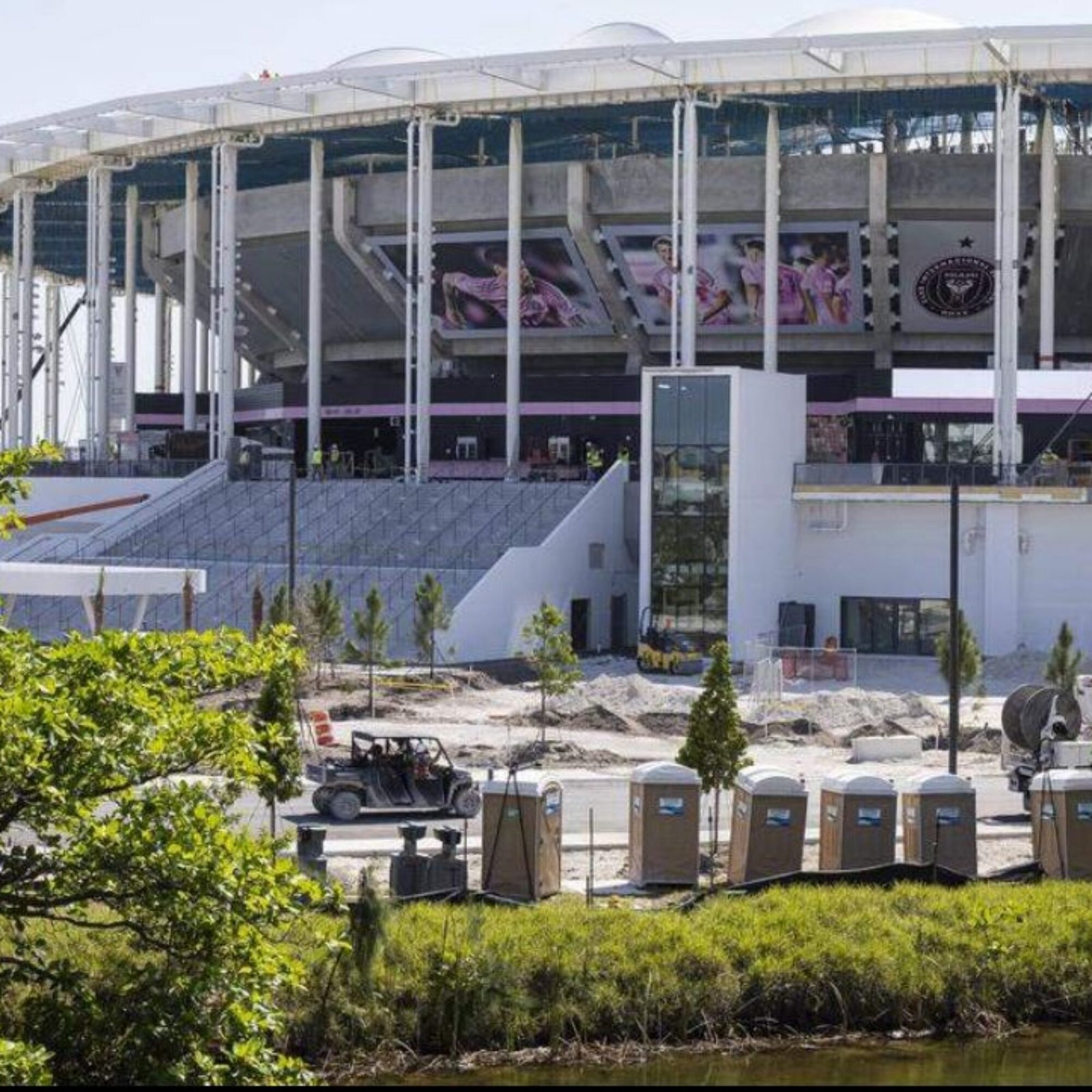 𝐈𝐍𝐓𝐄𝐑 𝐌𝐈𝐀𝐌𝐈 𝐄𝐓 𝐌𝐄𝐒𝐒𝐈 𝐎𝐔𝐕𝐑𝐄𝐍𝐓 𝐔𝐍𝐄 𝐍𝐎𝐔𝐕𝐄𝐋𝐋𝐄 𝐄̀𝐑𝐄 : 𝐏𝐑𝐄𝐌𝐈𝐄𝐑 𝐌𝐀𝐓𝐂𝐇 𝐂𝐄 𝐒𝐀𝐌𝐄𝐃𝐈 𝐀𝐔 𝐍𝐔 𝐒𝐓𝐀𝐃𝐈𝐔𝐌