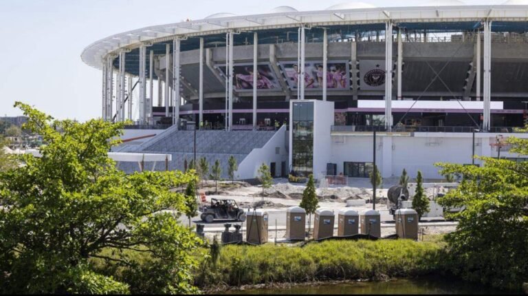 𝐈𝐍𝐓𝐄𝐑 𝐌𝐈𝐀𝐌𝐈 𝐄𝐓 𝐌𝐄𝐒𝐒𝐈 𝐎𝐔𝐕𝐑𝐄𝐍𝐓 𝐔𝐍𝐄 𝐍𝐎𝐔𝐕𝐄𝐋𝐋𝐄 𝐄̀𝐑𝐄 : 𝐏𝐑𝐄𝐌𝐈𝐄𝐑 𝐌𝐀𝐓𝐂𝐇 𝐂𝐄 𝐒𝐀𝐌𝐄𝐃𝐈 𝐀𝐔 𝐍𝐔 𝐒𝐓𝐀𝐃𝐈𝐔𝐌